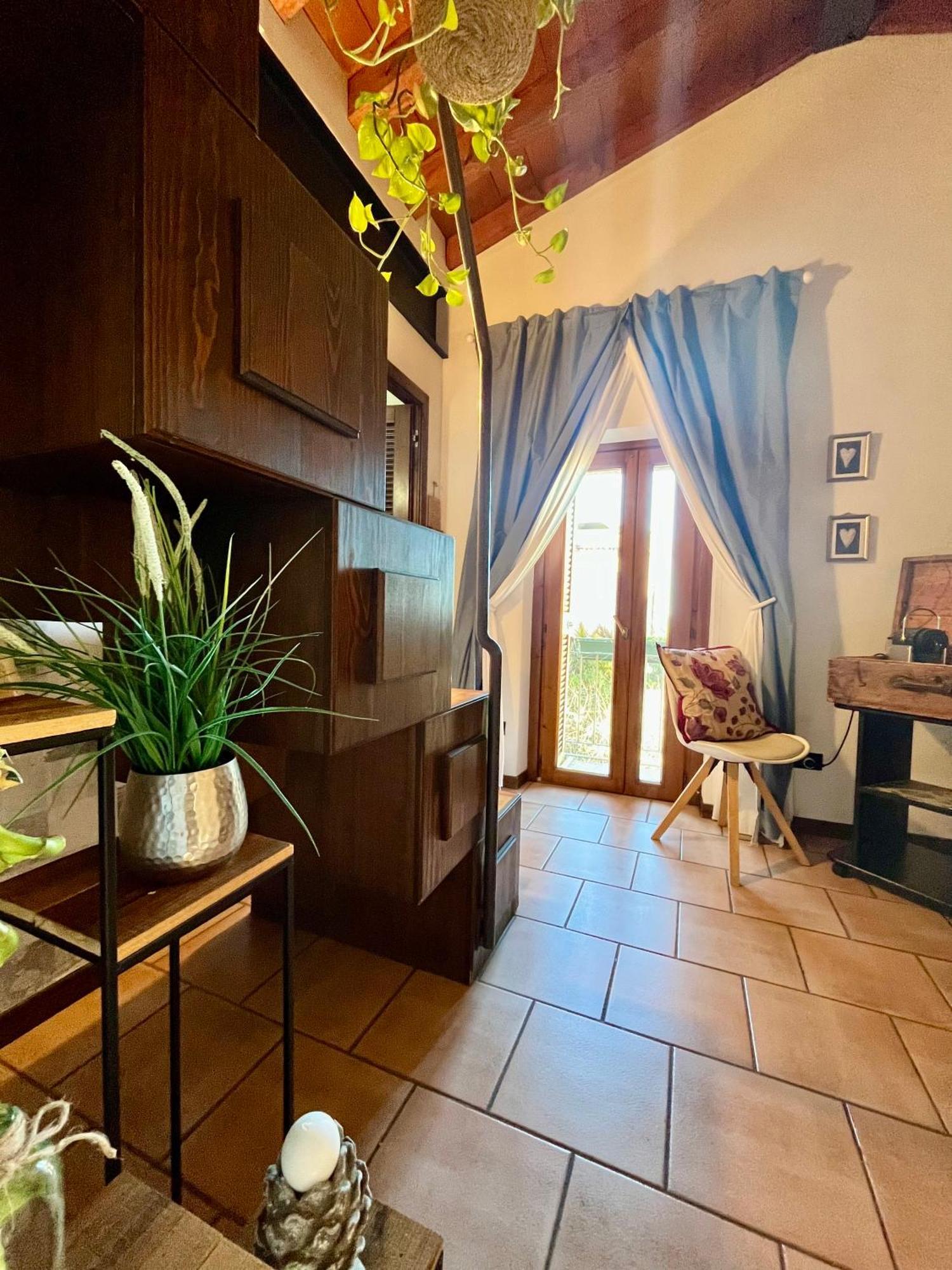 Porto Valentino Apartment Сирмионе Экстерьер фото