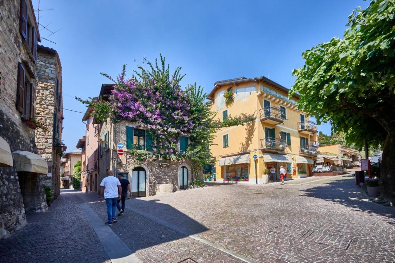 Porto Valentino Apartment Сирмионе Экстерьер фото